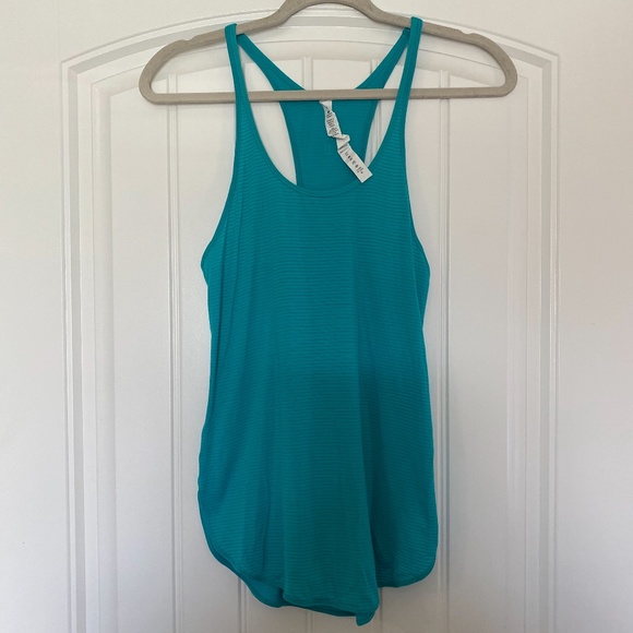 Lululemon Tank - Picture 1 of 3